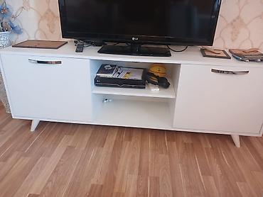 melisa mebel: Turk istehsalidi. Ağ rəngli TV stendi / media konsol - Minimalist — 1