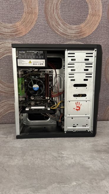 некая: Компьютер, Для несложных задач, Б/у, Intel Core i3, HDD + SSD