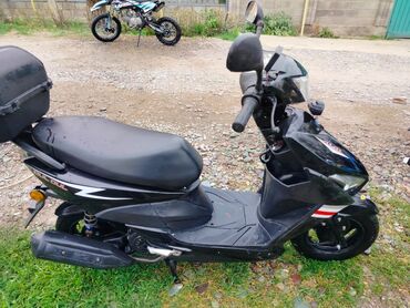 Скутеры: Тип скутера 150 куб. см, Бензин, Б/у — 7
