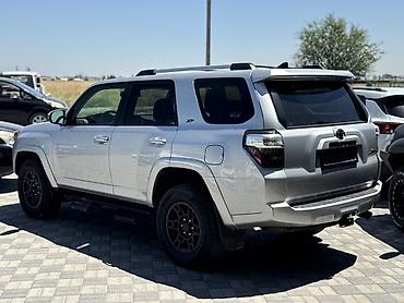 alba: Toyota 4Runner: 2022 г., 4 л, Автомат, Бензин, Внедорожник — 8