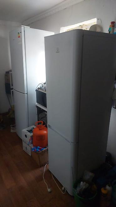 indesit: Холодильник Indesit, двухкамерный, белый - Классическая компоновка — 1