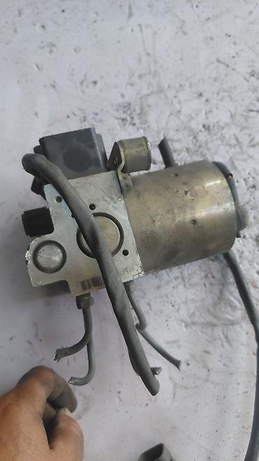 abs: Блок ABS Mitsubishi 2002 г., Б/у, Оригинал, Япония — 1
