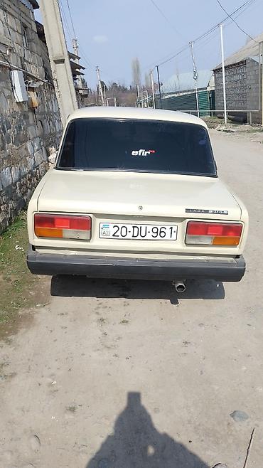 maşın vaz: LADA 2107 sedan Məlumat: - Kuzov: sedan, krem rəng - Nömrə seriyası — 1