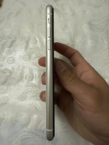 Apple iPhone: IPhone 11, Б/у, 128 ГБ, Белый, Зарядное устройство, Защитное стекло, Чехол, 77 % — 2