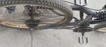 İdman velosipedləri: Dağ/şossə tipli velosiped Xüsusiyyətlər: - Ön və arxa disk əyləcləri -da lalafo.az — 6 İdman velosipedləri: Dağ/şossə tipli velosiped Xüsusiyyətlər: - Ön və arxa disk əyləcləri — 6