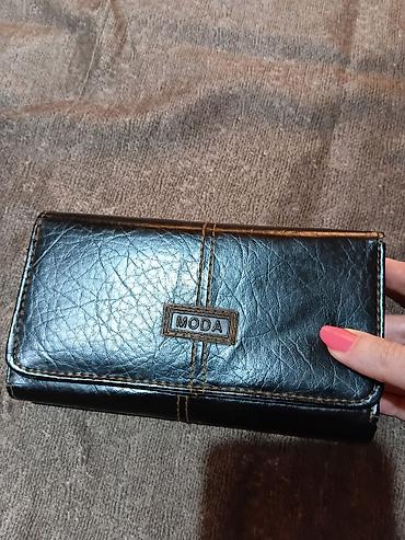 curren sat: Ženski novčanik MODA – crni, sa dekorativnim kontrasnim šavovima i — 1