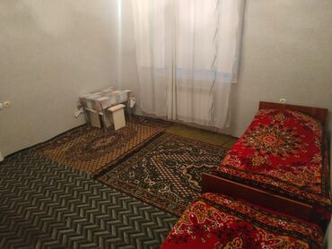 Həyət evləri və villaların satışı: Satış üçün həyət evi. Yerdən kürsili,geniş 3otaq və 1zal, əşyalarla — 8