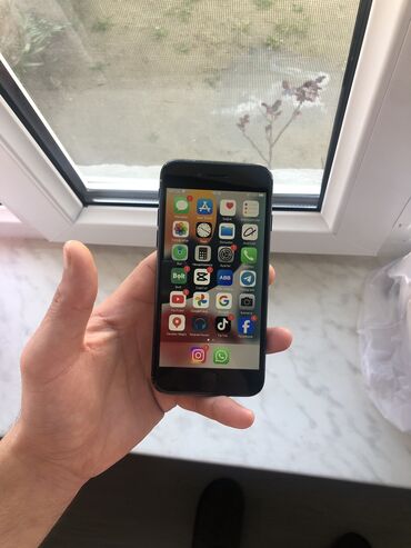 iphone 5s black: IPhone 7, 32 GB, Black Titanium, Barmaq izi