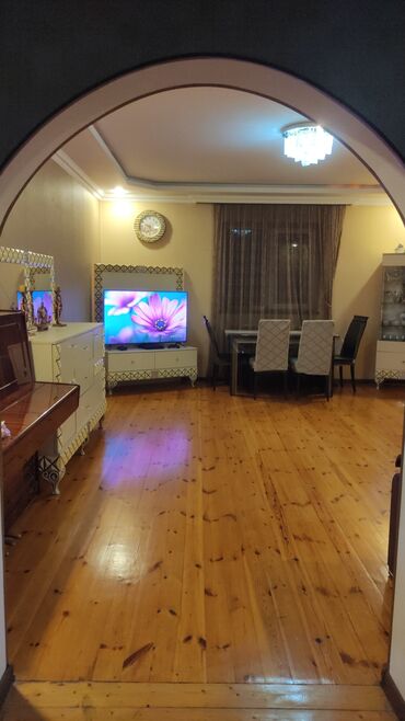 Напольные покрытия: Ev, ofis və ya istənilən daxili məkan üçün ideal olan bu şık taxta
