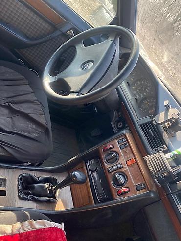 Mercedes-Benz: Mercedes-Benz E-Class: 1989 г., 2.3 л, Ручные, Дизель, Седан — 11