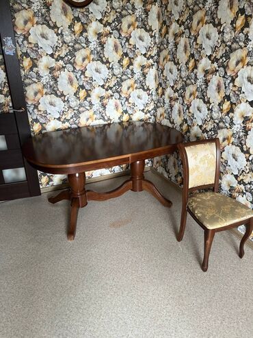 продаю мебель для салона: Комплект стол и стулья Для зала, Б/у