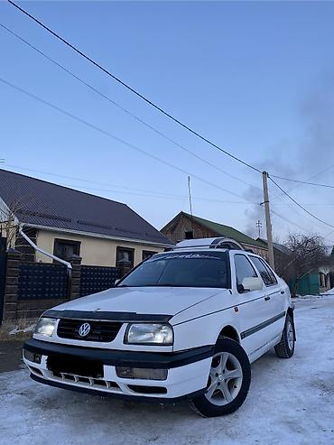 Volkswagen: Volkswagen Vento: 1992 г., 1.8 л, Механика, Бензин, Седан at lalafo.kg — 2 Volkswagen: Volkswagen Vento: 1992 г., 1.8 л, Механика, Бензин, Седан — 2