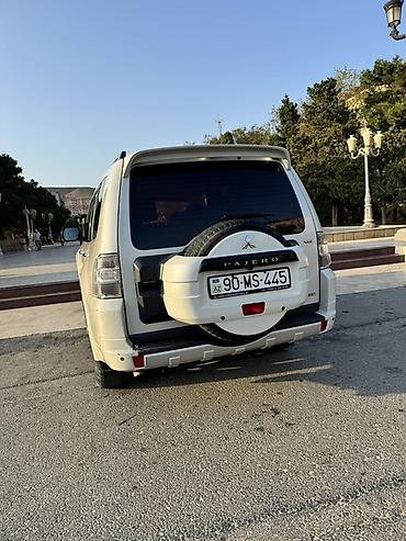 avto maşınlar: Mitsubishi Pajero: 3.5 l | 2011 il 237400 km Ofrouder/SUV — 5