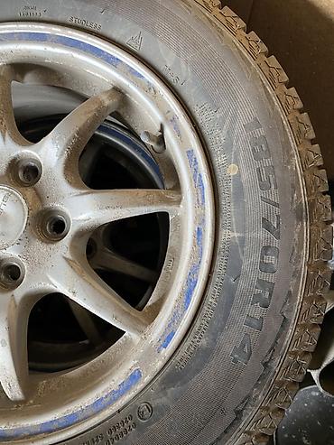 89: Комплект автомобильных шин. 1) 3 шт. Всесезонных шин 195/60 R16 89H — 3