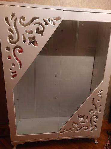 Ağ rəngli vitrin/servant şkafı - Material: MDF karkas, ön hissə