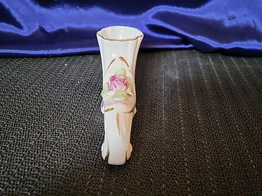 Ostali kućni dekor: Figura nova tkz opanak,Zajecar porcelan 70te. Figura,vazica nova na lalafo.rs — 5 Ostali kućni dekor: Figura nova tkz opanak,Zajecar porcelan 70te. Figura,vazica nova — 5