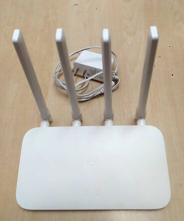 adsl wifi modem router: Modem router Mi 4A - 5GHZ Dual Band ən son modeldir Az işlənib