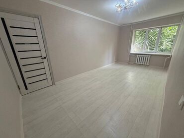 Продажа квартир: 2 комнаты, 39 м², Хрущевка, 1 этаж, Евроремонт
