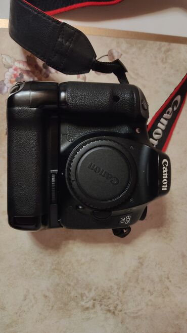 14 pro max 2 ci el: Canon 7 D Aparat super vəziyyətdədi Ustada olmayib yoxladada