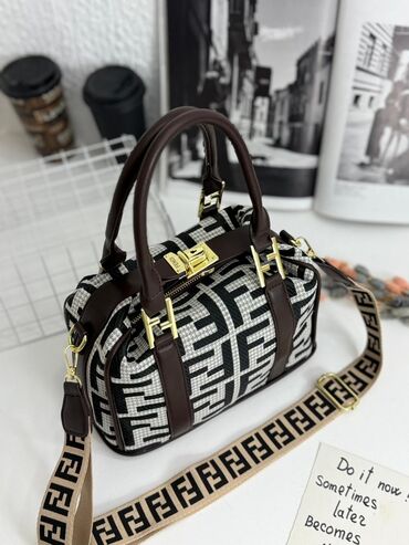 женские спортивные рюкзаки: Çiyin çantası, Fendi