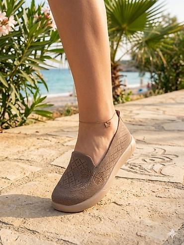 Qadın ayaqqabıları: Qadın rahat slip-on ayaqqabı - Rəng: taupe/qəhvəyi ton - Model — 1