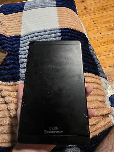 samsung tablet s7: Samsung planşet - Brend: Samsung - Ekran: təxminən 8–9 düym, nazik — 2