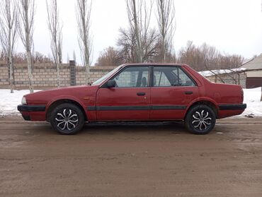 каронда машина: Mazda 626: 1986 г., 2 л, Механика, Бензин, Седан