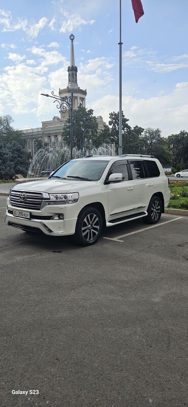какую машину можно купить за 200 тысяч: Toyota Land Cruiser: 2015 г., 4.6 л, Автомат, Бензин, Внедорожник