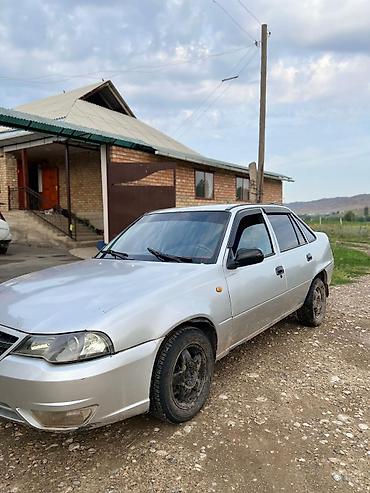 nexia ravon: Daewoo Nexia: 2010 г., 1.6 л, Кол менен иштөөчү, Бензин, Седан — 4