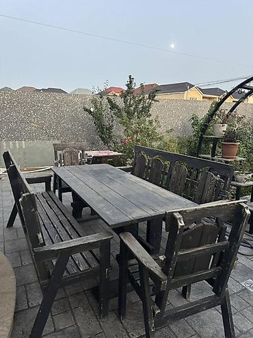 bar oturacaqlar: Bağ üçün taxta mebel dəsti Tərkibi: - 1 ədəd iri düzbucaqlı taxta — 1