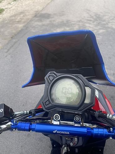 Скутеры: Скутер Yamaha (линейка Aerox/стайлинг), яркий тюнинг и туристическое — 6