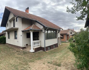 Kuće na prodaju: Na prodaju kuća (220m2) sa pomoćnim objektom (56m2) na placu 4,6 ari — 3