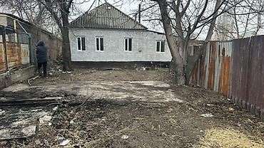 Продажа коттеджей и домов: Дом на отдельном участке с огороженной территорией. Планировка и — 1