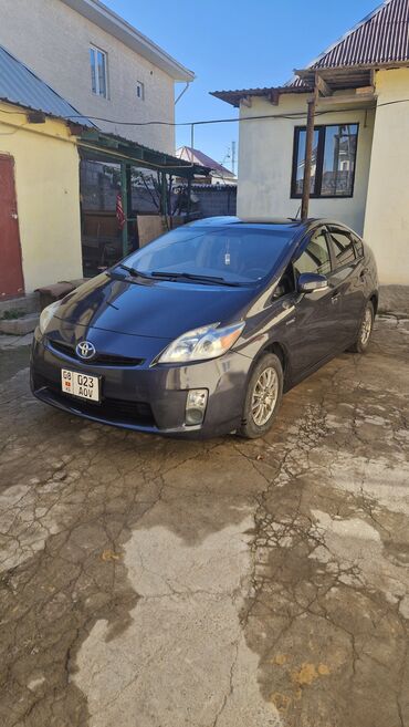 Toyota: Toyota Prius: 2011 г., 1.8 л, Автомат, Гибрид, Хэтчбэк