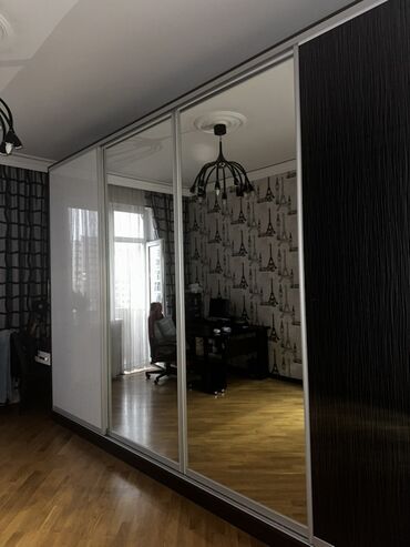 Asılqanlar: İşlənmiş, Kupe, 4 qapılı Düz dolab, Qarderob, paltar dolabı