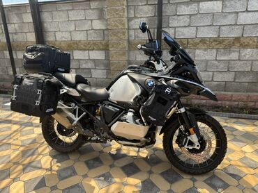 Мотоциклы: Мотоцикл BMW R 1250 GS Adventure в черном исполнении. Оснащен