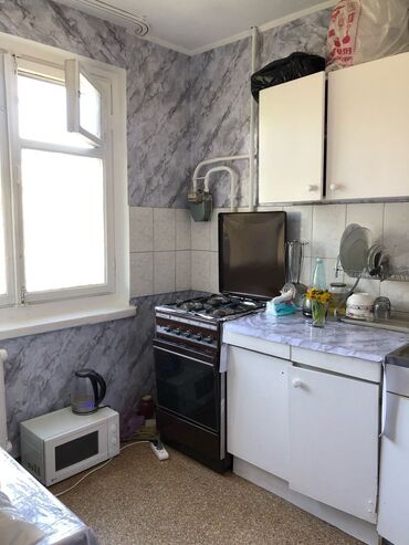 Продажа квартир: 3 комнаты, 58 м², 104 серия, 4 этаж, Косметический ремонт