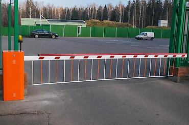 Шлагбаумы: Автоматический шлагбаум для контроля въезда — 1
