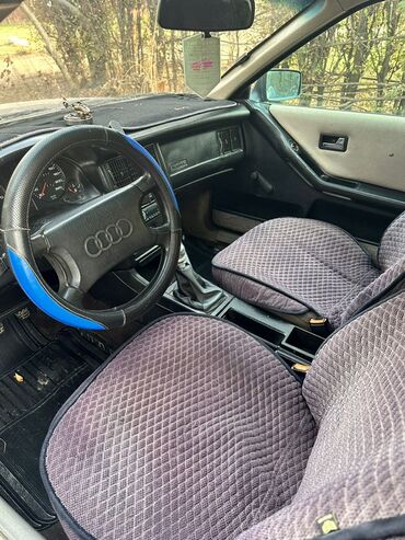 Audi: Audi 80: 1988 г., 1.8 л, Механика, Бензин, Седан — 9