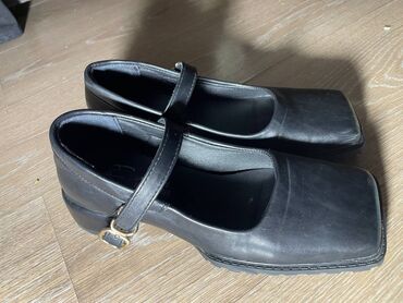 обувь на лето: Туфли 39, цвет - Черный