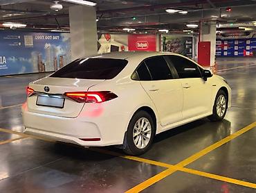 митсубиси кондиционер: Toyota Corolla: 2020 г., 1.8 л, Вариатор, Гибрид, Седан — 4