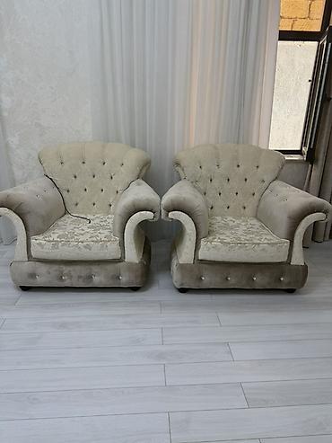Klassik üslubda yumşaq mebel dəsti Tərkibi: - 3 nəfərlik divan - 2 lalafo.az -da Klassik üslubda yumşaq mebel dəsti Tərkibi: - 3 nəfərlik divan - 2