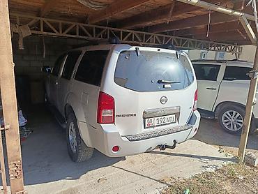боковая: Nissan Pathfinder: 2019 г., Внедорожник — 2
