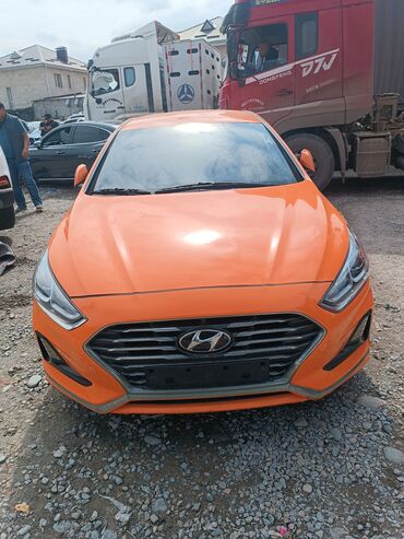 купить маленькую машину недорого: Hyundai Sonata: 2019 г., 2 л, Автомат, Газ, Седан