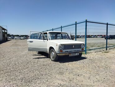 срочная продажа авто по низким ценам: ВАЗ (ЛАДА) 2101: 1983 г., 1.3 л, Механика, Бензин, Седан