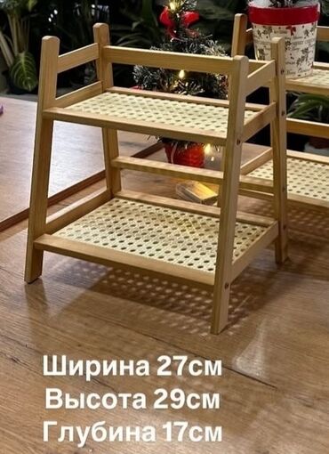 мелочи для кухни: Продаю полочку . размеры на картинке. очень удобная можно для кухни