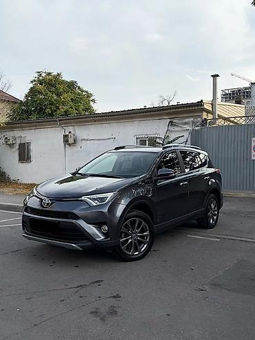 Toyota RAV4: 2018 г., 2.5 л, Автомат, Бензин, Кроссовер