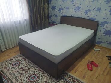 lina матрас: Спальный гарнитур, Двуспальная кровать, Шкаф, Комод, цвет - Серый, Б/у