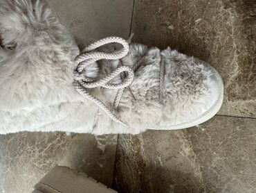 Ugg obuća: Ugg čizme, bоја - Bež, 41 — 2