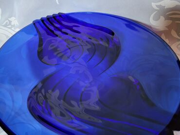 Ostalo posuđe: Kobaltno nov plav tanjir za na sto,90te.Luminarc Francuska. Nov — 12